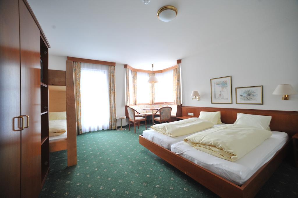 Salzburgerhof Jugend- Und Familienhotel ローファー エクステリア 写真